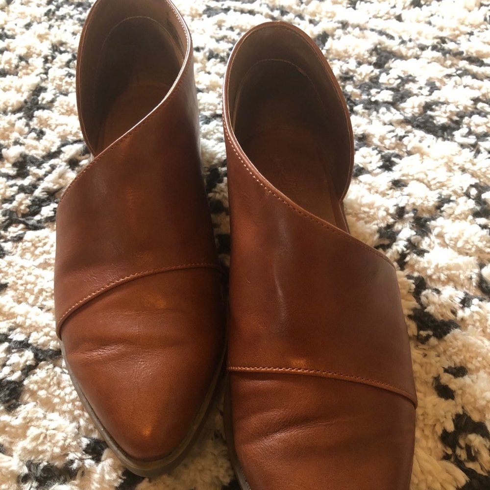 Women's shoes, size 6.5